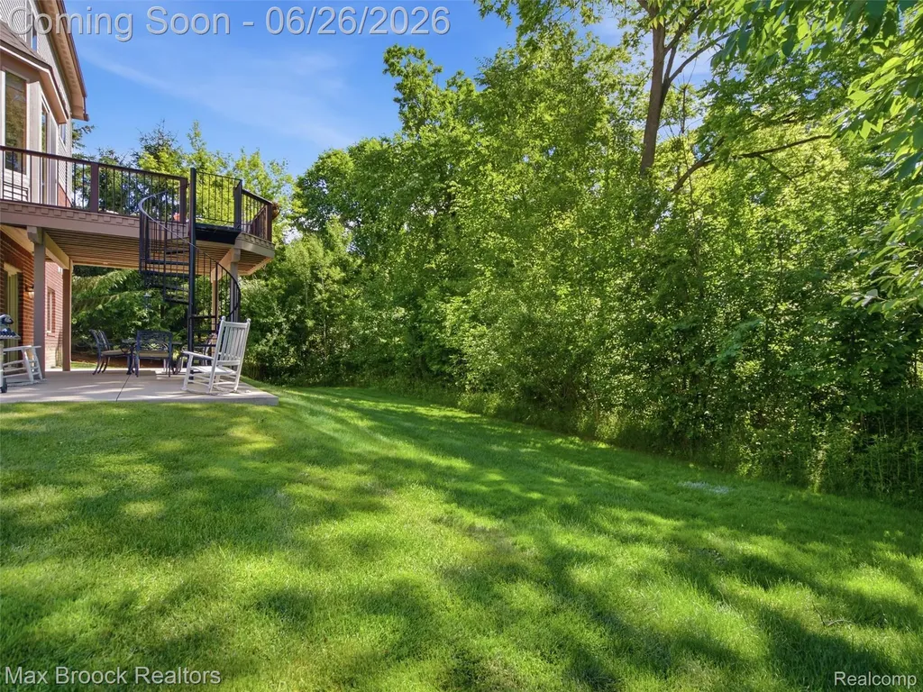 583 Birchcrest Court Oakland Charter Township MI 48363