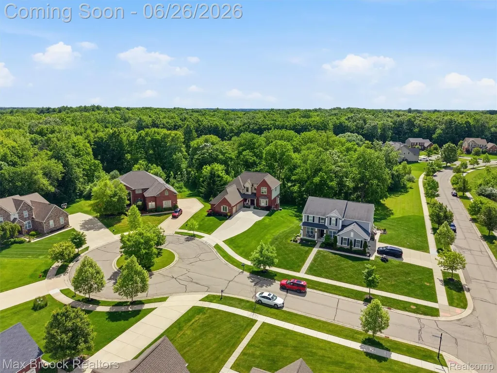 583 Birchcrest Court Oakland Charter Township MI 48363