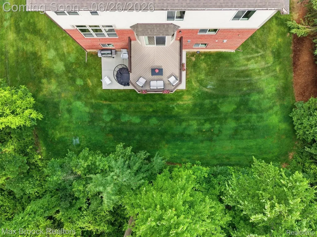 583 Birchcrest Court Oakland Charter Township MI 48363