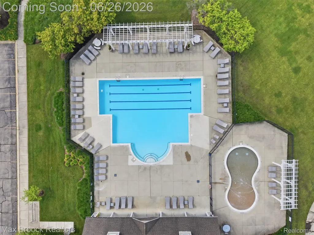 583 Birchcrest Court Oakland Charter Township MI 48363