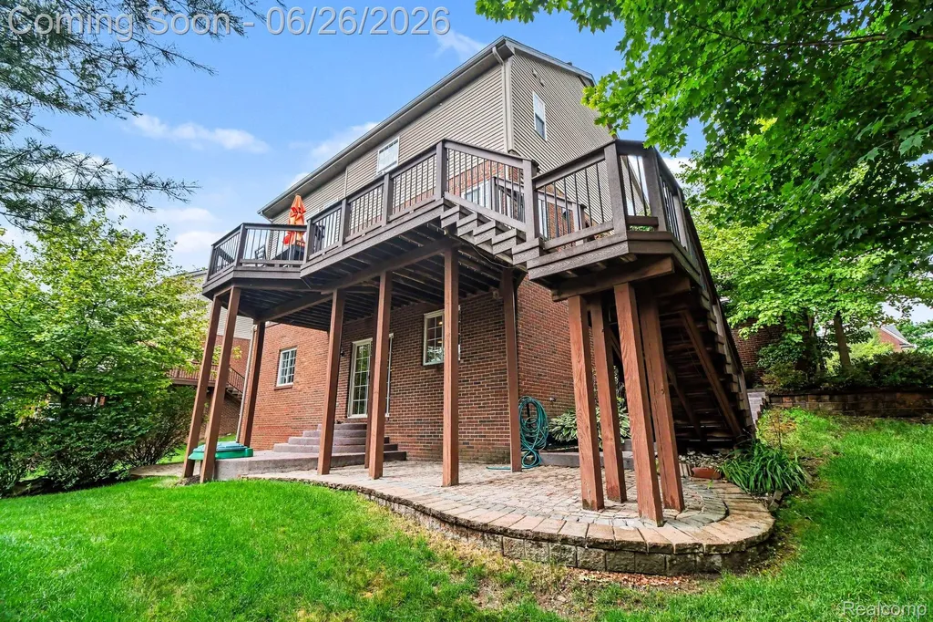 49847 Parkside Drive Northville Township MI 48168