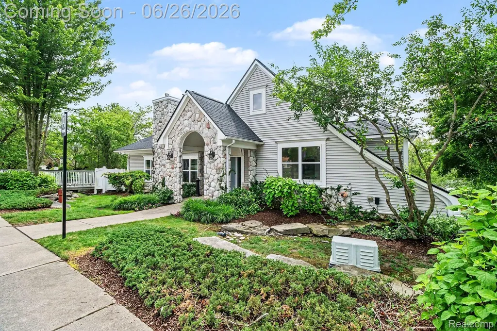 49847 Parkside Drive Northville Township MI 48168
