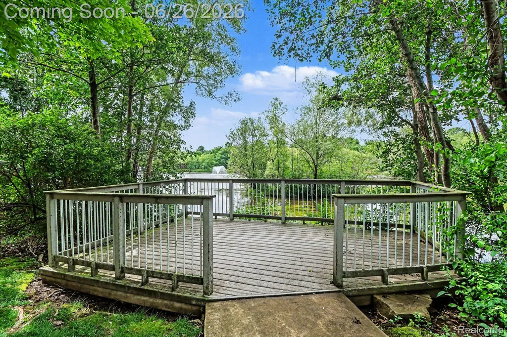 49847 Parkside Drive Northville Township MI 48168
