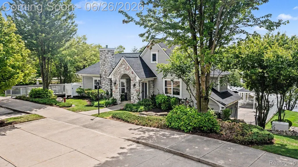 49847 Parkside Drive Northville Township MI 48168