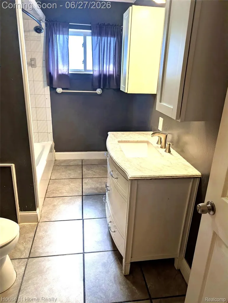 3998 Capitol Avenue Warren City MI 48091