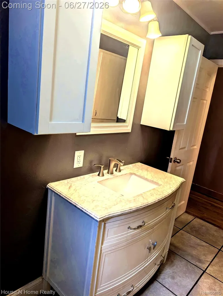 3998 Capitol Avenue Warren City MI 48091