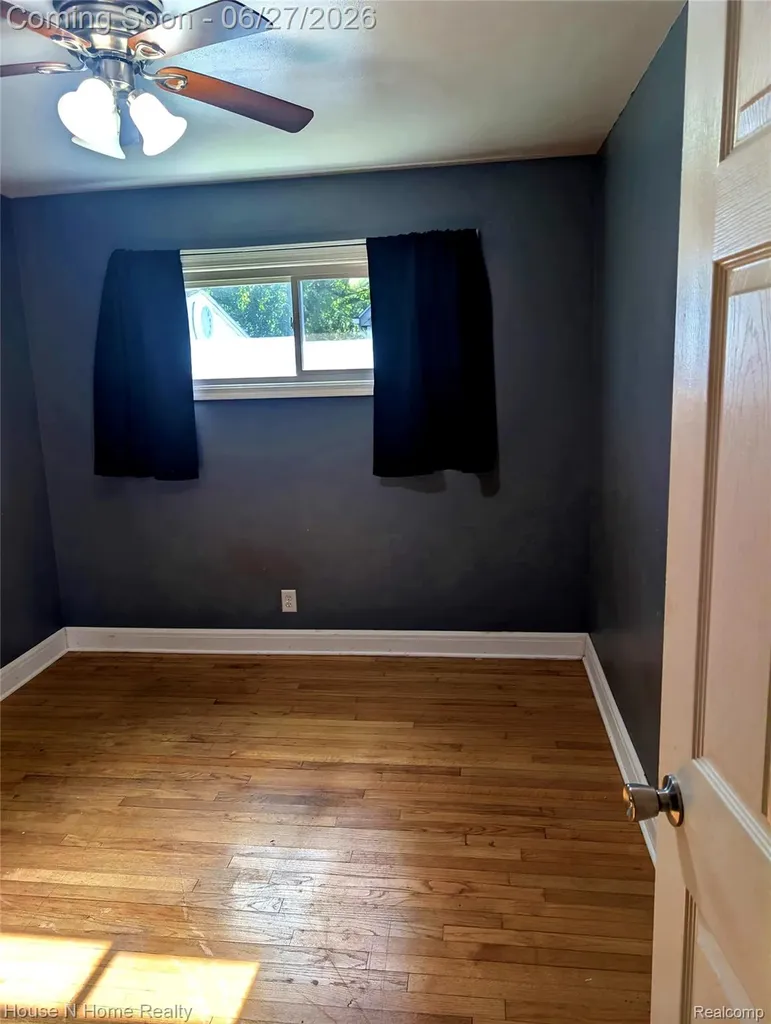 3998 Capitol Avenue Warren City MI 48091