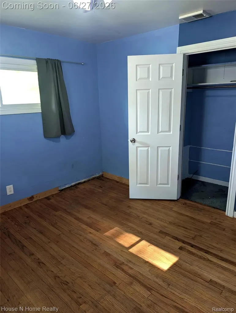 3998 Capitol Avenue Warren City MI 48091