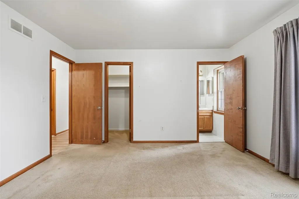 14897 Dover Court Shelby Charter Township MI 48315