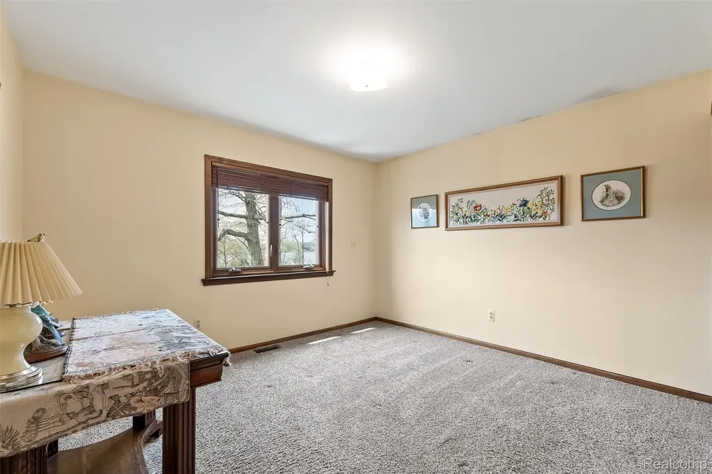 2745 Lari Court West Bloomfield Charter Township MI 48324