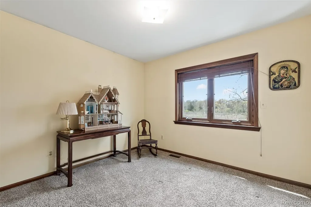 2745 Lari Court West Bloomfield Charter Township MI 48324