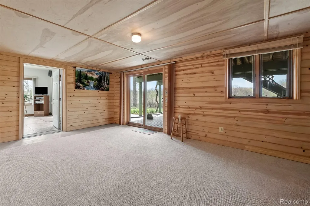 2745 Lari Court West Bloomfield Charter Township MI 48324