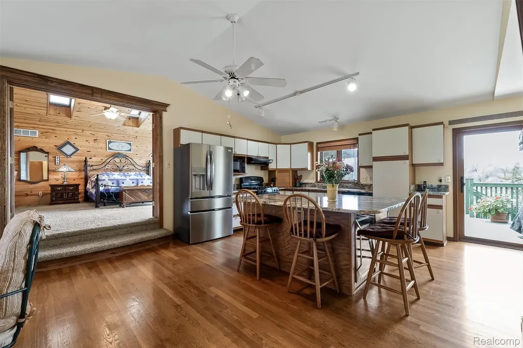 2745 Lari Court West Bloomfield Charter Township MI 48324