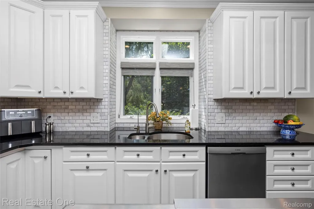 3633 Orion Oaks Drive Orion Charter Township MI 48360