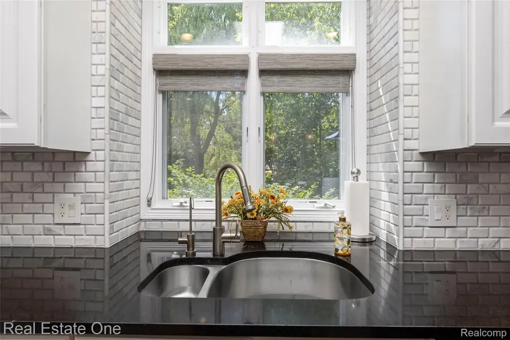 3633 Orion Oaks Drive Orion Charter Township MI 48360