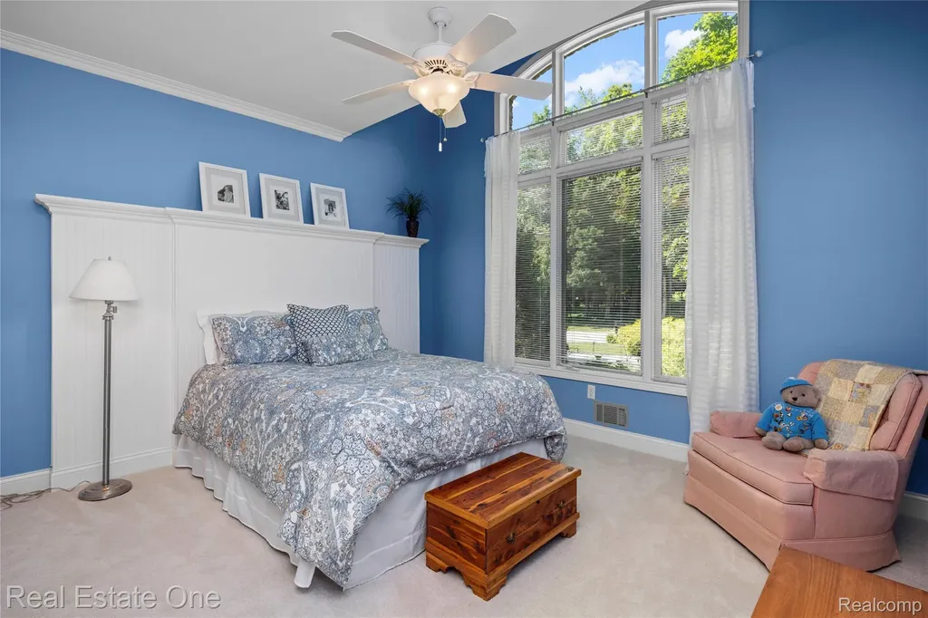 3633 Orion Oaks Drive Orion Charter Township MI 48360