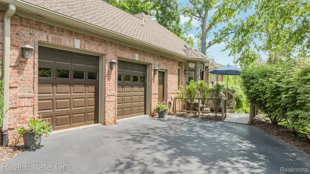 3633 Orion Oaks Drive Orion Charter Township MI 48360