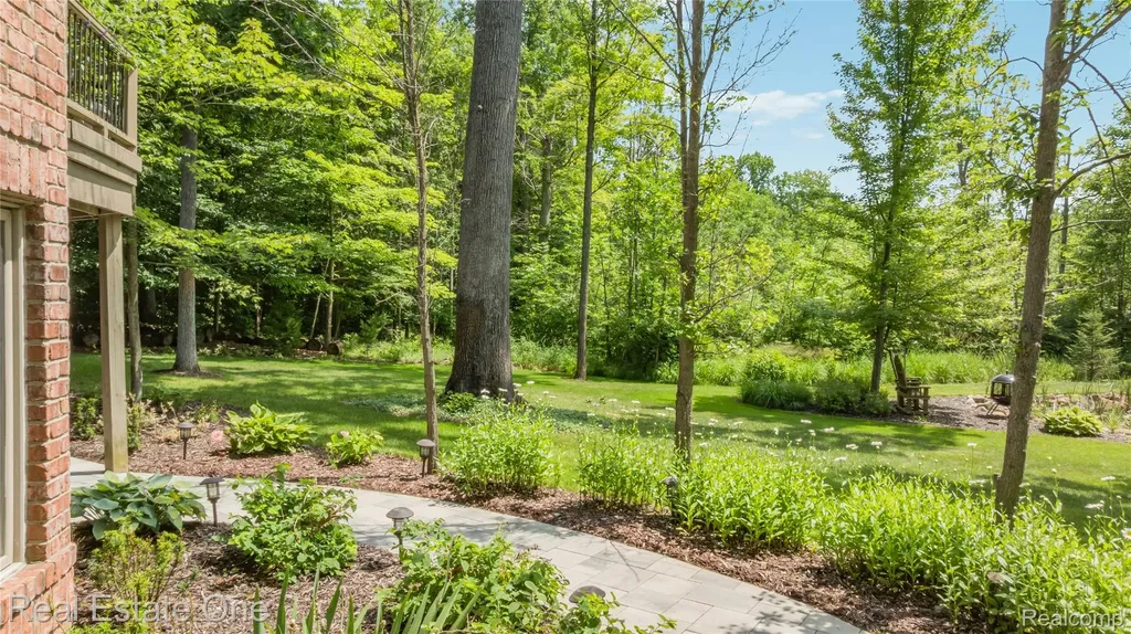 3633 Orion Oaks Drive Orion Charter Township MI 48360