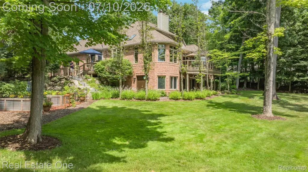 3633 Orion Oaks Drive Orion Charter Township MI 48360