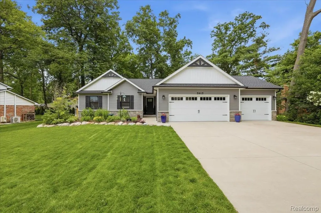 5915 Chickadee Lane Independence Charter Township MI 48346