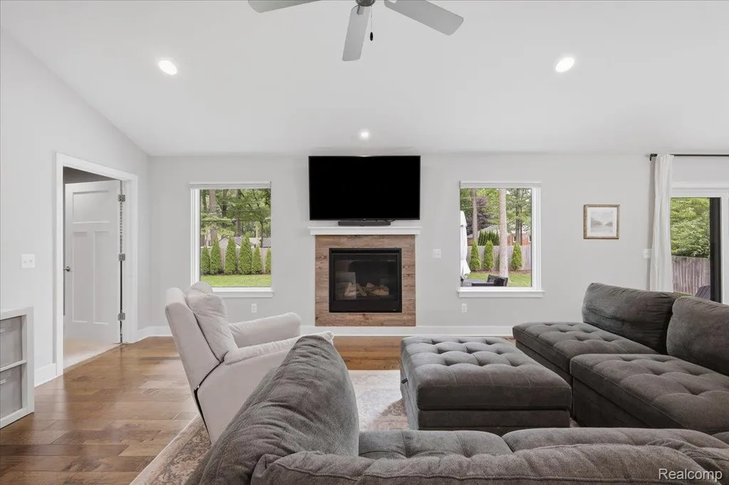 5915 Chickadee Lane Independence Charter Township MI 48346