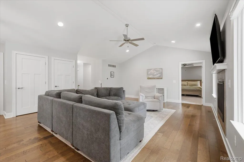 5915 Chickadee Lane Independence Charter Township MI 48346