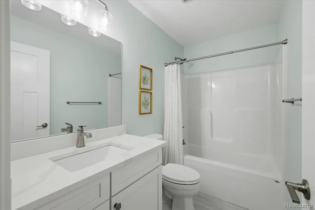 5915 Chickadee Lane Independence Charter Township MI 48346