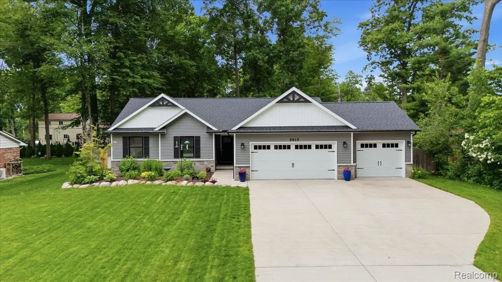 5915 Chickadee Lane Independence Charter Township MI 48346