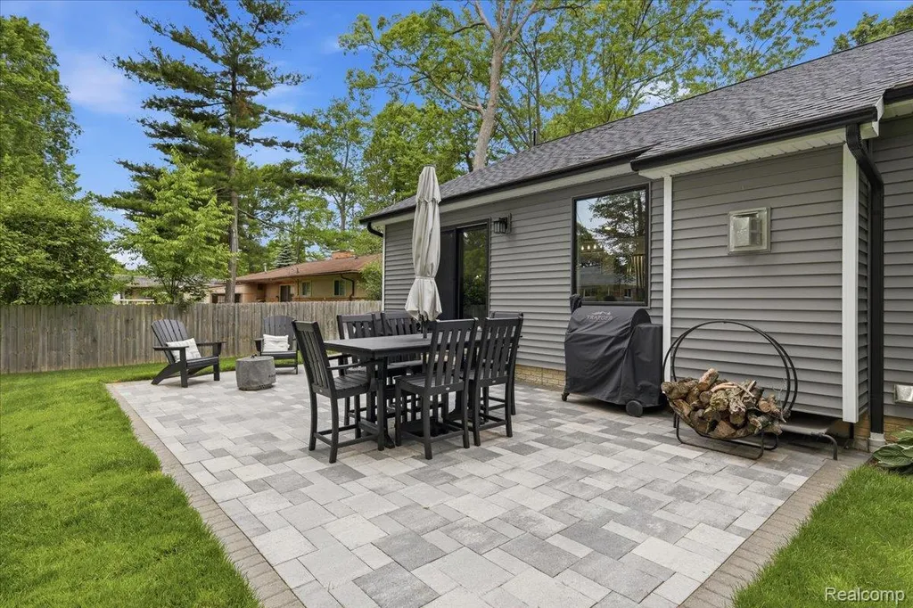5915 Chickadee Lane Independence Charter Township MI 48346