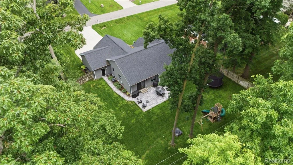 5915 Chickadee Lane Independence Charter Township MI 48346