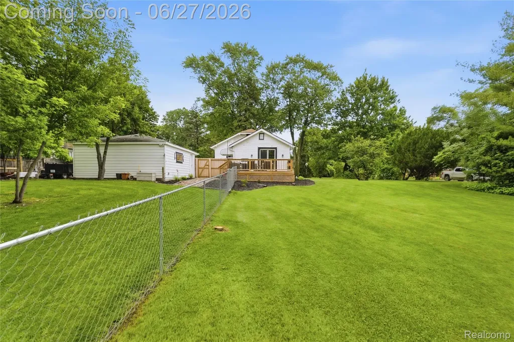 18905 Maplewood Street Livonia City MI 48152