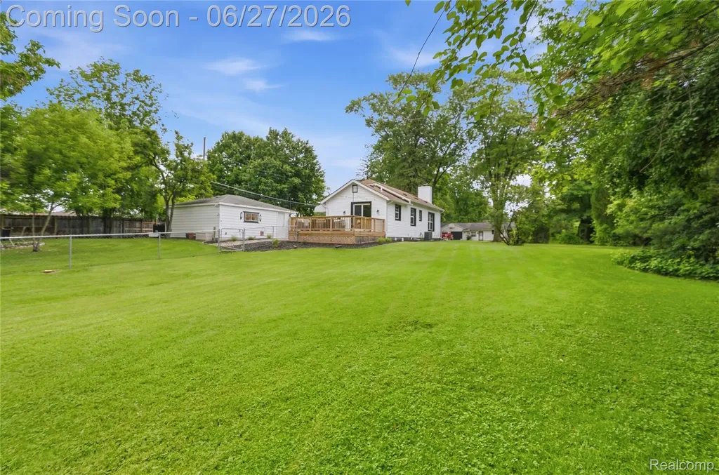18905 Maplewood Street Livonia City MI 48152