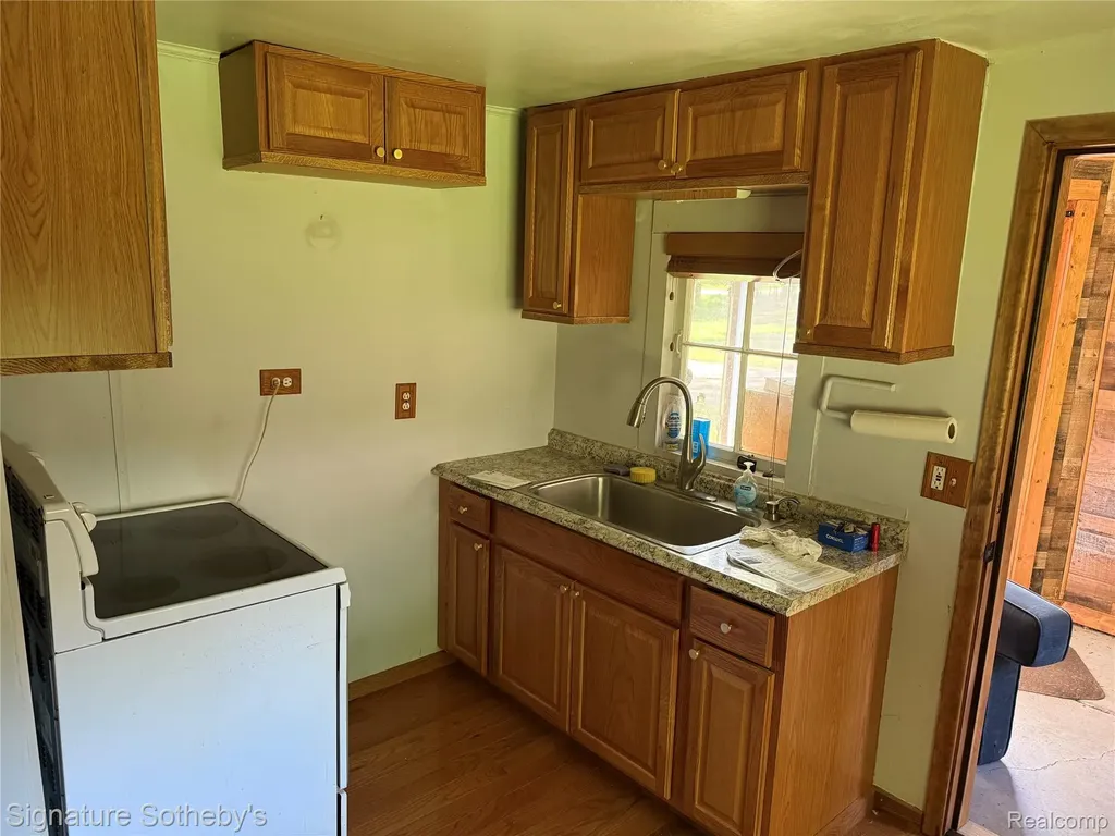 1829 Wellington Avenue Bloomfield Hills City MI 48302