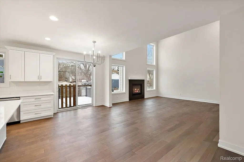 2911 Walsh Drive Rochester Hills City MI 48309