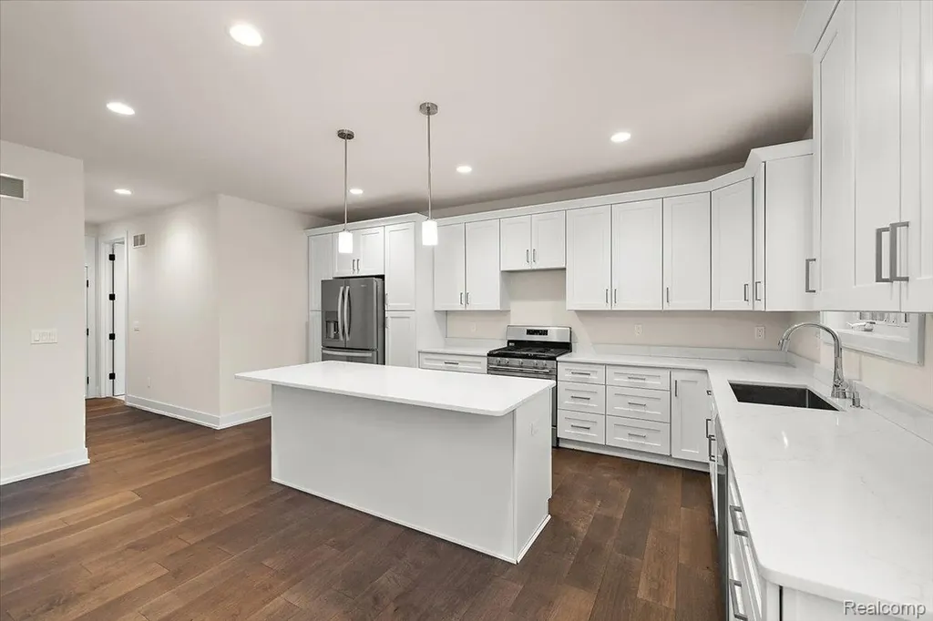2911 Walsh Drive Rochester Hills City MI 48309