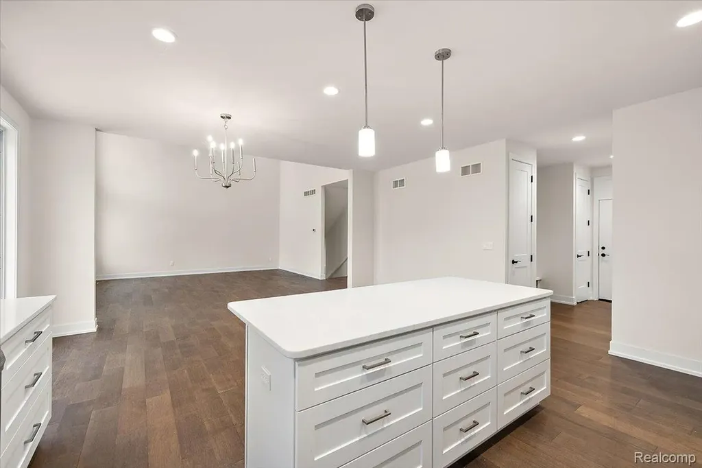 2911 Walsh Drive Rochester Hills City MI 48309