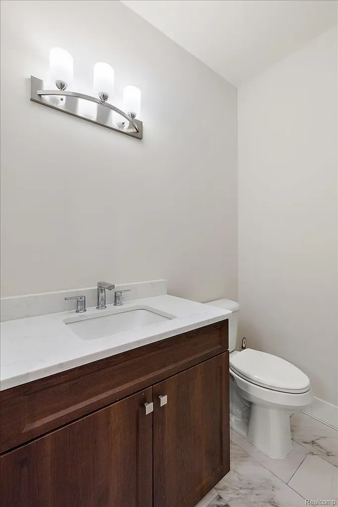 2911 Walsh Drive Rochester Hills City MI 48309