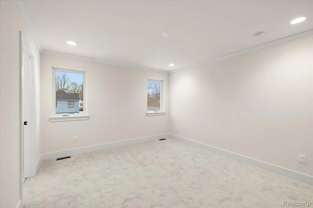 2911 Walsh Drive Rochester Hills City MI 48309