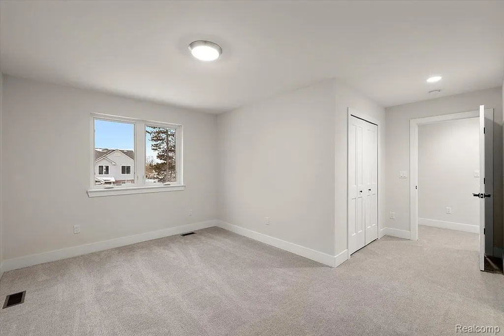 2911 Walsh Drive Rochester Hills City MI 48309