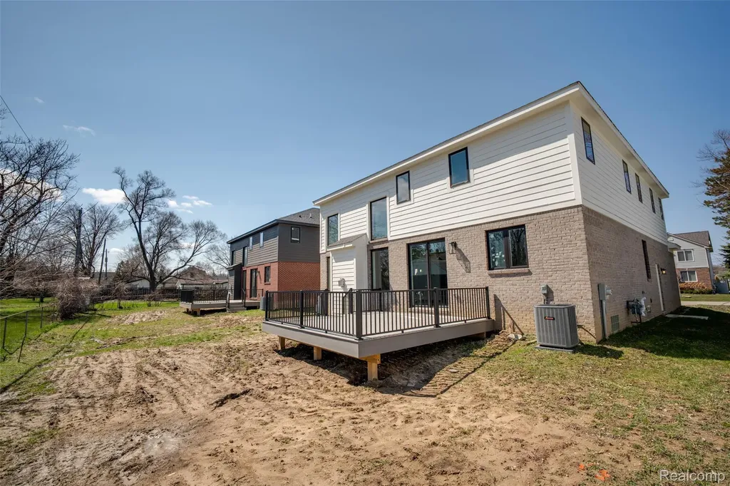 2911 Walsh Drive Rochester Hills City MI 48309