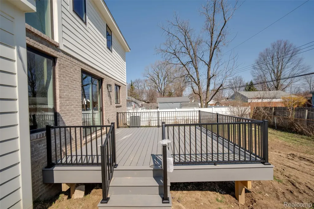 2911 Walsh Drive Rochester Hills City MI 48309
