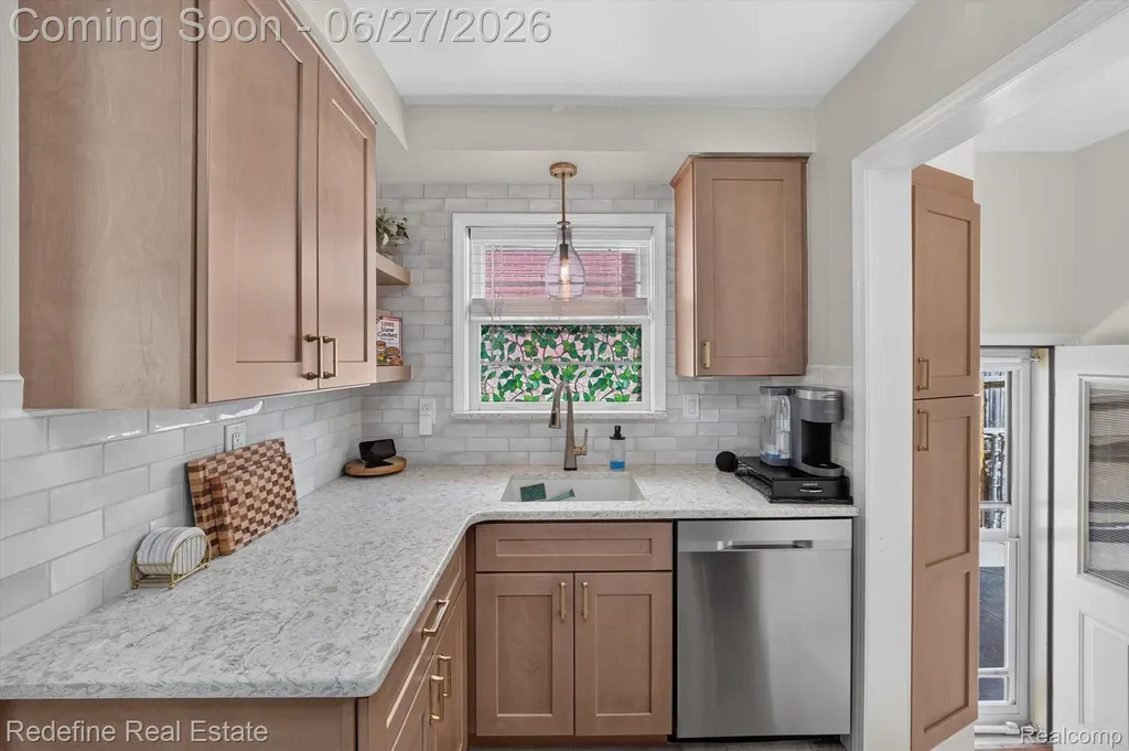 13547 Brest Street Southgate City MI 48195