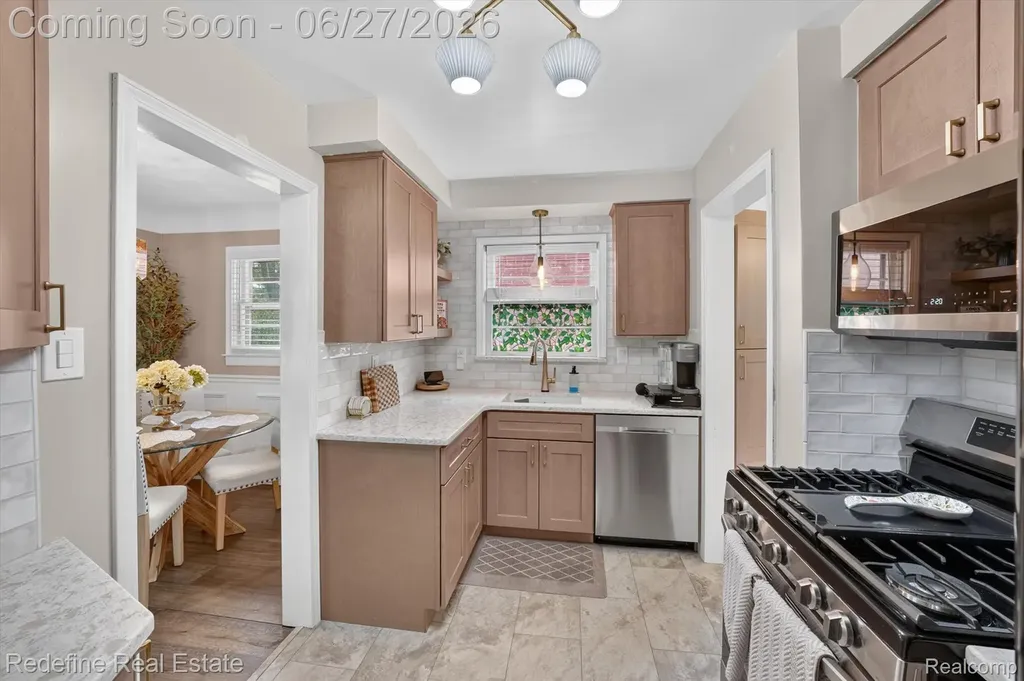 13547 Brest Street Southgate City MI 48195