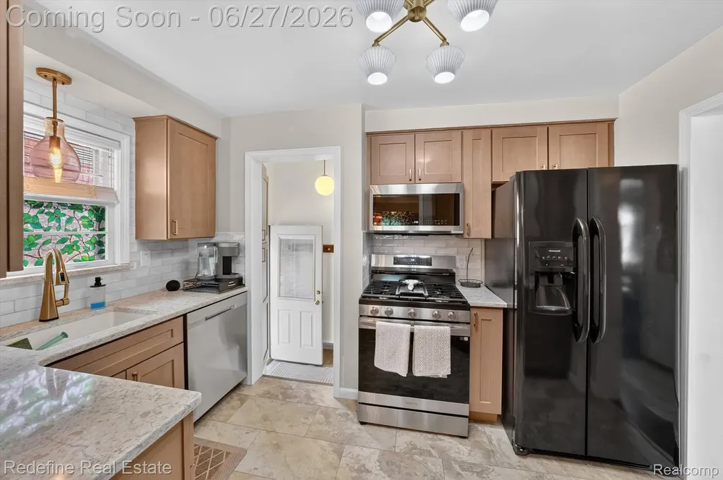 13547 Brest Street Southgate City MI 48195