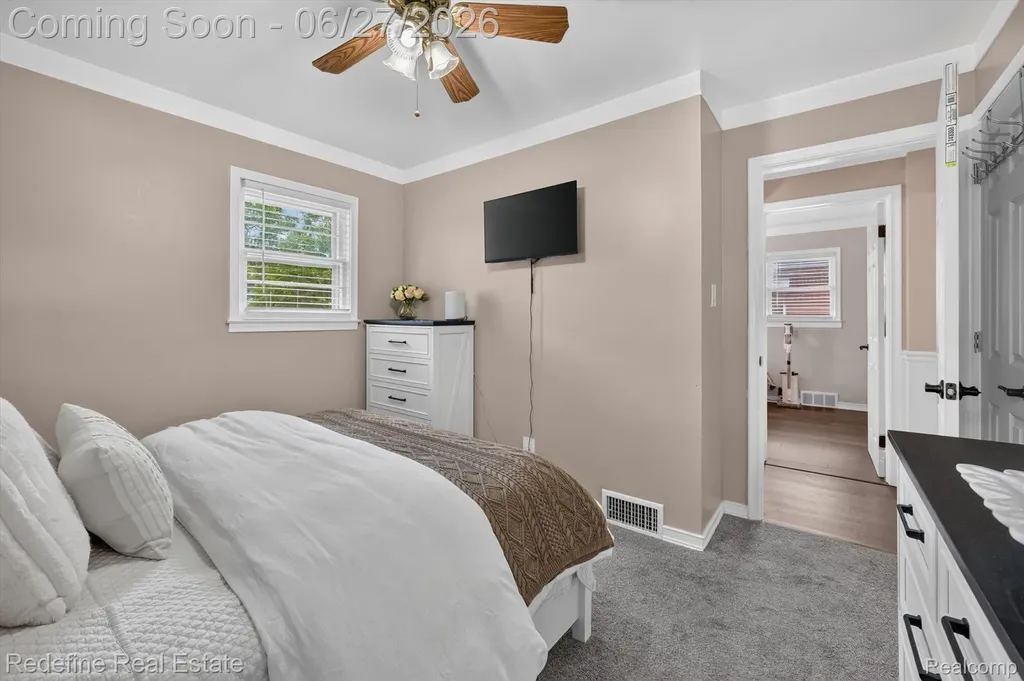 13547 Brest Street Southgate City MI 48195