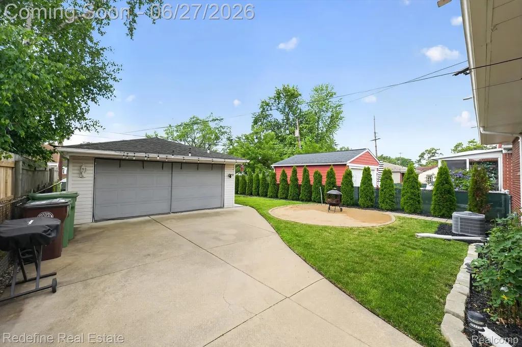 13547 Brest Street Southgate City MI 48195