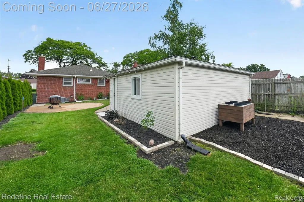 13547 Brest Street Southgate City MI 48195