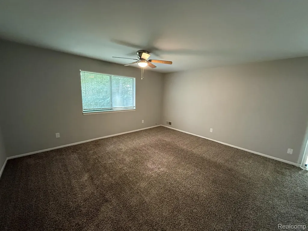27153 Farmbrook Villa Drive Southfield City MI 48034