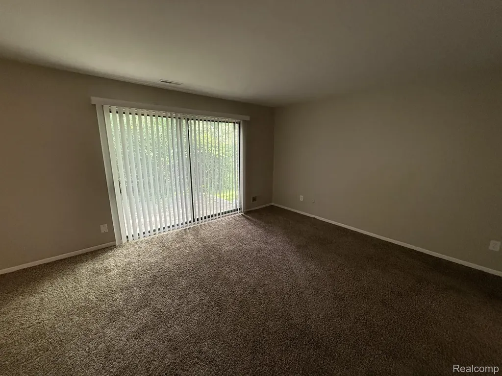 27153 Farmbrook Villa Drive Southfield City MI 48034