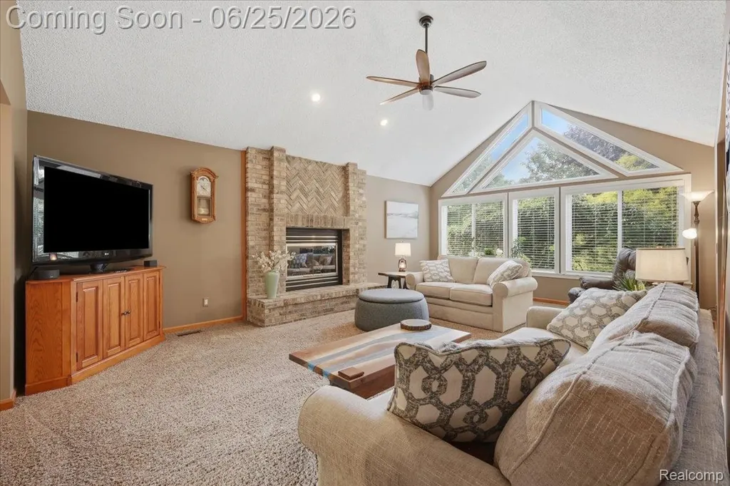 5762 Garnet Circle Independence Charter Township MI 48348